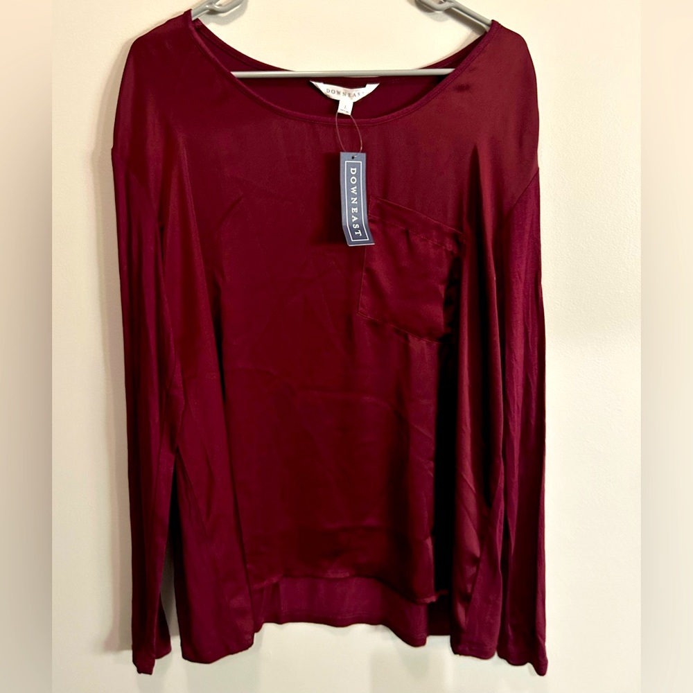 NWT long sleeve casual silk-like shirt with button. Relaxed fit